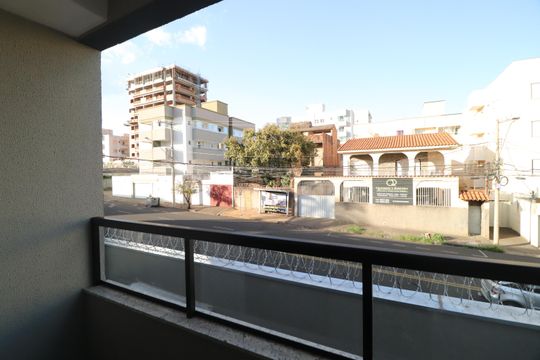 Quarto 2 - Suíte de apartamento para alugar com 2 quartos, 58m² em Santa Mônica, Uberlândia