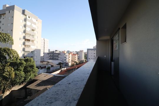 Área de Serviço de apartamento para alugar com 2 quartos, 58m² em Santa Mônica, Uberlândia