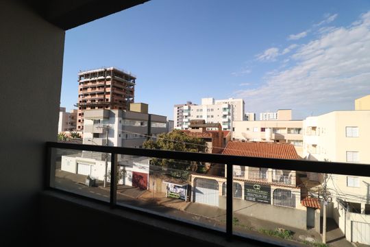 Sacada de apartamento para alugar com 2 quartos, 58m² em Santa Mônica, Uberlândia