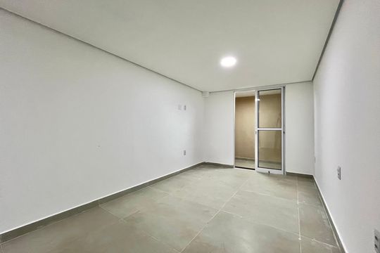 Sala de kitnet/studio para alugar com 1 quarto, 30m² em Jabaquara, São Paulo
