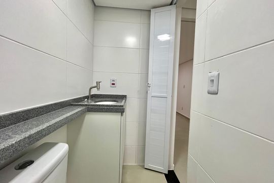 Banheiro de kitnet/studio para alugar com 1 quarto, 30m² em Jabaquara, São Paulo