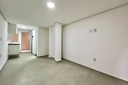 Sala/Quarto de kitnet/studio para alugar com 1 quarto, 30m² em Jabaquara, São Paulo