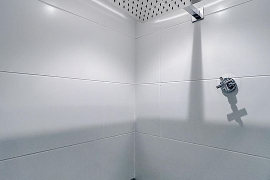 Banheiro de kitnet/studio para alugar com 1 quarto, 31m² em Vila Zilda, São Paulo