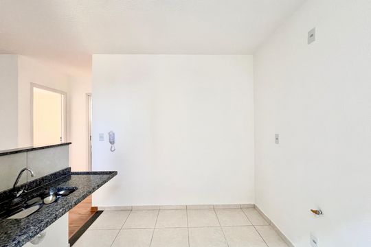 Cozinha de apartamento para alugar com 2 quartos, 48m² em Caiapos, Contagem