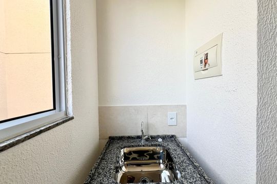 Área de Serviço de apartamento para alugar com 2 quartos, 48m² em Caiapos, Contagem