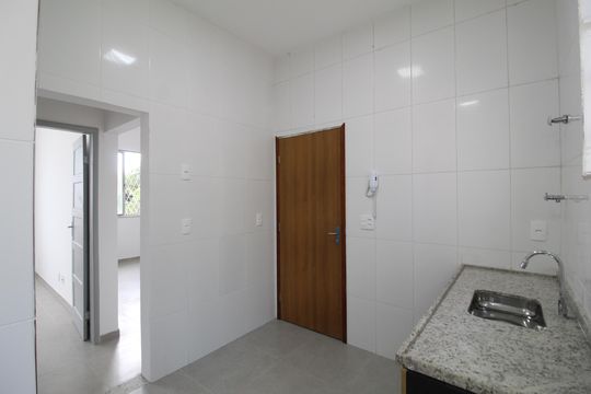 Cozinha e Área de Serviço de apartamento para alugar com 1 quarto, 41m² em Taquara, Rio de Janeiro