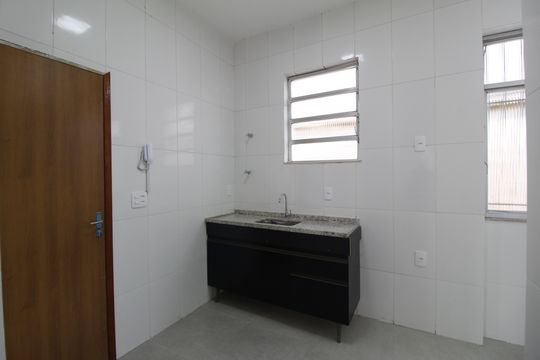 Cozinha e Área de Serviço de apartamento para alugar com 1 quarto, 41m² em Taquara, Rio de Janeiro