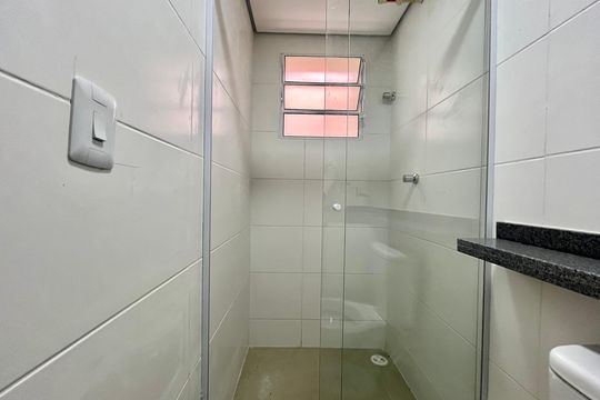 Banheiro de kitnet/studio para alugar com 1 quarto, 30m² em Jabaquara, São Paulo