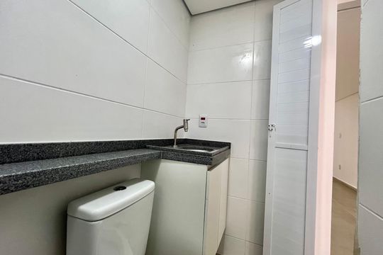 Banheiro de kitnet/studio para alugar com 1 quarto, 30m² em Jabaquara, São Paulo