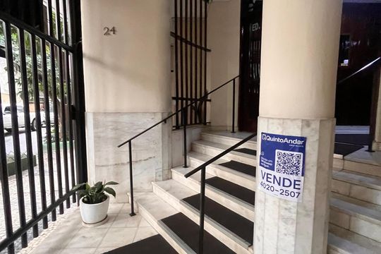 Placa  de apartamento à venda com 1 quarto, 30m² em Copacabana, Rio de Janeiro