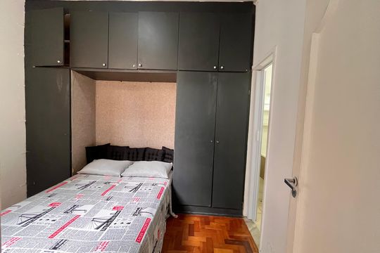 Quarto  de apartamento à venda com 1 quarto, 30m² em Copacabana, Rio de Janeiro