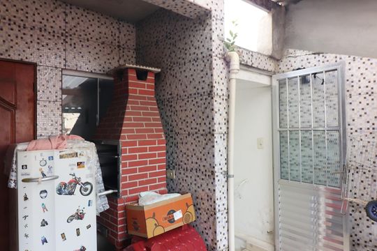 Área de Serviço e Churrasqueira  de casa para alugar com 3 quartos, 150m² em Conjunto Habitacional Calux, São Bernardo do Campo