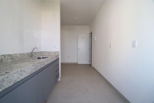 Cozinha  de apartamento para alugar com 2 quartos, 58m² em Santa Mônica, Uberlândia