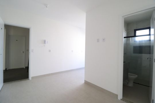 Sala de apartamento para alugar com 2 quartos, 58m² em Santa Mônica, Uberlândia