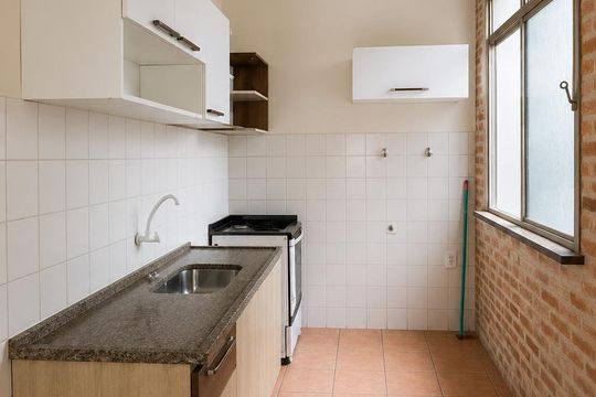 Cozinha de kitnet/studio para alugar com 1 quarto, 36m² em Bom Fim, Porto Alegre
