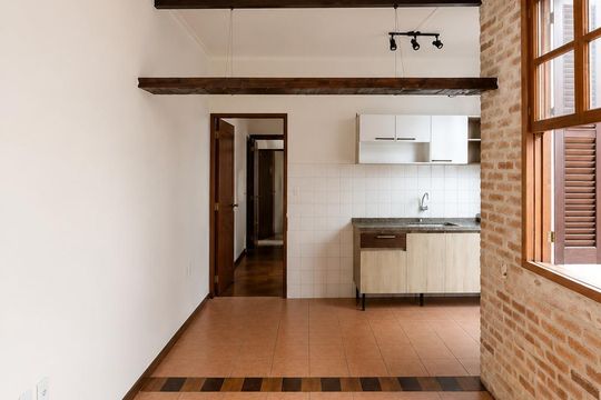 Sala de kitnet/studio para alugar com 1 quarto, 36m² em Bom Fim, Porto Alegre