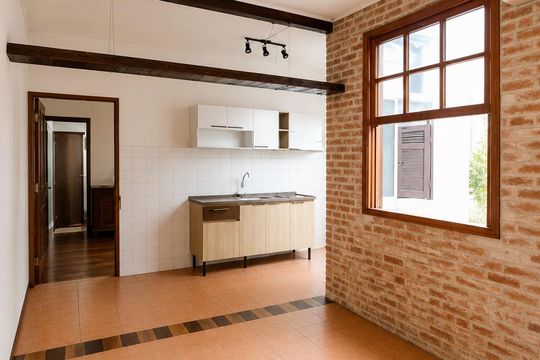 Sala de kitnet/studio para alugar com 1 quarto, 36m² em Bom Fim, Porto Alegre