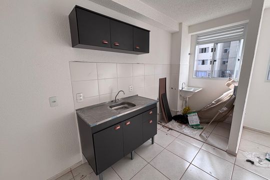 Cozinha de apartamento à venda com 2 quartos, 44m² em Vargem Grande, Rio de Janeiro