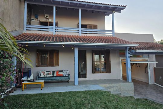 Fachada de casa para alugar com 4 quartos, 220m² em Duque de Caxias, São Leopoldo
