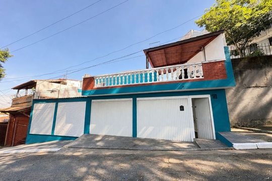 Fachada de casa à venda com 3 quartos, 162m² em Parque das Arvores, São Paulo