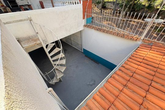 Área externa de casa à venda com 3 quartos, 162m² em Parque das Arvores, São Paulo