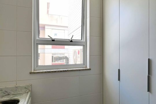 Área de serviço de apartamento para alugar com 2 quartos, 65m² em Manacás, Belo Horizonte