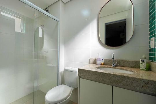 Banheiro de apartamento para alugar com 2 quartos, 65m² em Manacás, Belo Horizonte
