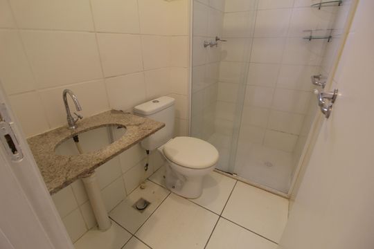 Banheiro de apartamento à venda com 2 quartos, 48m² em Pechincha, Rio de Janeiro