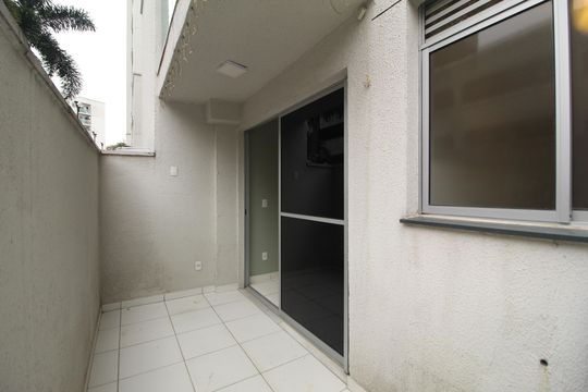 Sala - Varanda de apartamento à venda com 2 quartos, 48m² em Pechincha, Rio de Janeiro