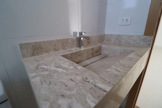 Banheiro Social de apartamento para alugar com 2 quartos, 80m² em Jardim Ipanema, Uberlândia