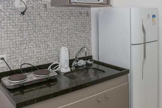 Sala e Cozinha de apartamento para alugar com 1 quarto, 33m² em Barra Funda, São Paulo