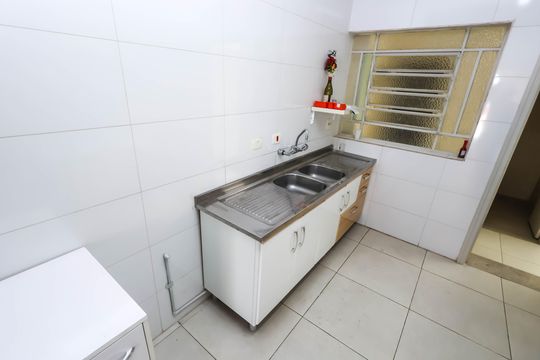 Cozinha de casa para alugar com 2 quartos, 150m² em Vila Deodoro, São Paulo