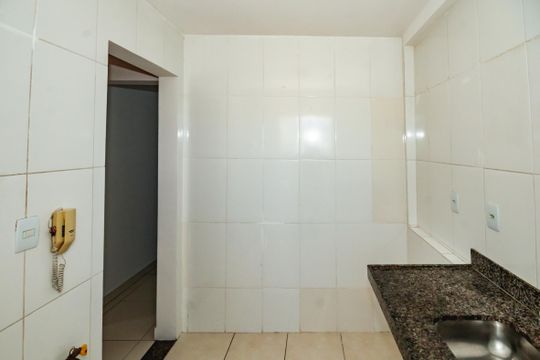 Cozinha de apartamento à venda com 2 quartos, 58m² em Ouro Preto, Belo Horizonte
