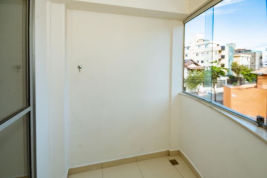 Varanda de apartamento à venda com 2 quartos, 58m² em Ouro Preto, Belo Horizonte