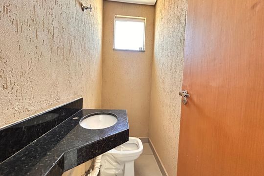 Casa à venda com 2 quartos, 73m² em Parque Xangri-lá, Contagem