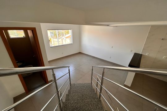 Casa à venda com 2 quartos, 73m² em Parque Xangri-lá, Contagem