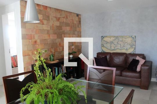 Apartamento para alugar com 2 quartos, 52m² em Jardim das Margaridas, Salvador