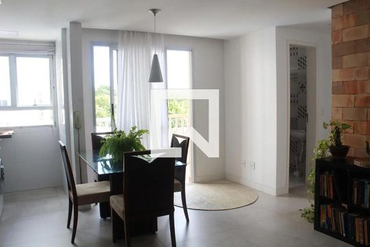 Sala de apartamento para alugar com 2 quartos, 52m² em Jardim das Margaridas, Salvador