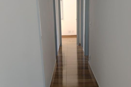 Corredor de apartamento para alugar com 3 quartos, 75m² em Vila Metalúrgica, Santo André