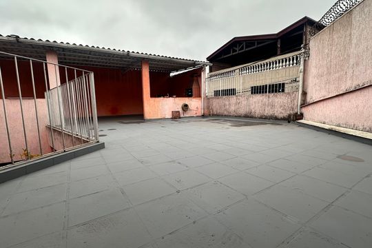 Casa à venda com 2 quartos, 250m² em Jardim São Luís, São Paulo