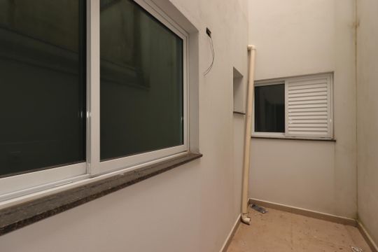 Área de Serviço de apartamento para alugar com 2 quartos, 50m² em Vila Eldizia, Santo André