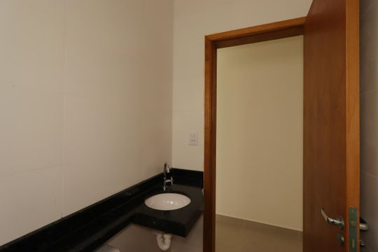Banheiro Social de apartamento para alugar com 2 quartos, 50m² em Vila Eldizia, Santo André
