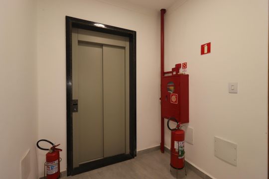 Elevador de apartamento para alugar com 2 quartos, 50m² em Vila Eldizia, Santo André