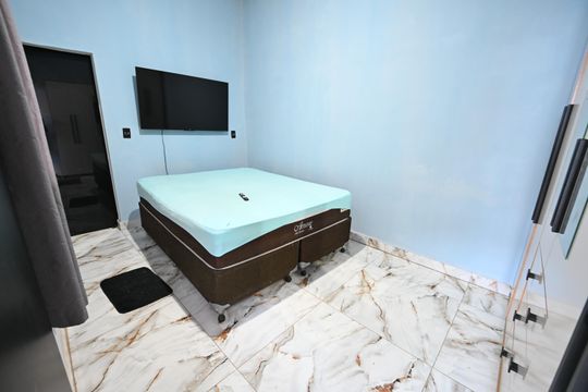 Casa à venda com 2 quartos, 366m² em Parque Industrial João Bras 2, Goiânia
