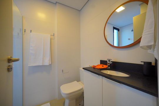 Banheiro de apartamento para alugar com 1 quarto, 30m² em Trindade, Florianópolis