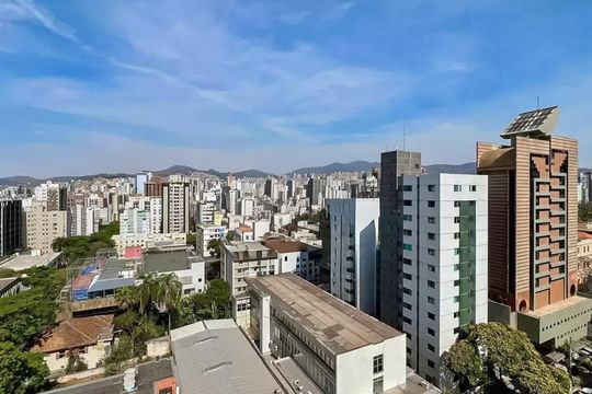 Apartamento à venda com 3 quartos, 110m² em Funcionários, Belo Horizonte