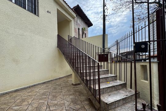 Garagem de casa à venda com 2 quartos, 136m² em Vila Rosa, São Bernardo do Campo