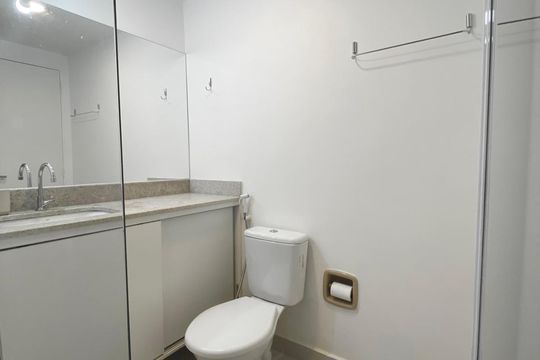 Banheiro da Suíte de apartamento para alugar com 3 quartos, 98m² em SQN 216, Brasília