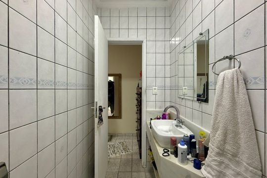 Banheiro Suíte de casa à venda com 2 quartos, 150m² em Interlagos, São Paulo