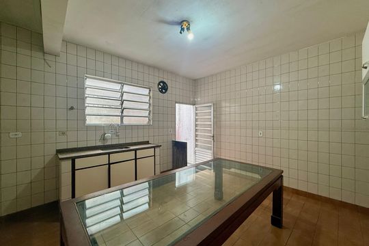 Cozinha 2 de casa à venda com 2 quartos, 150m² em Interlagos, São Paulo